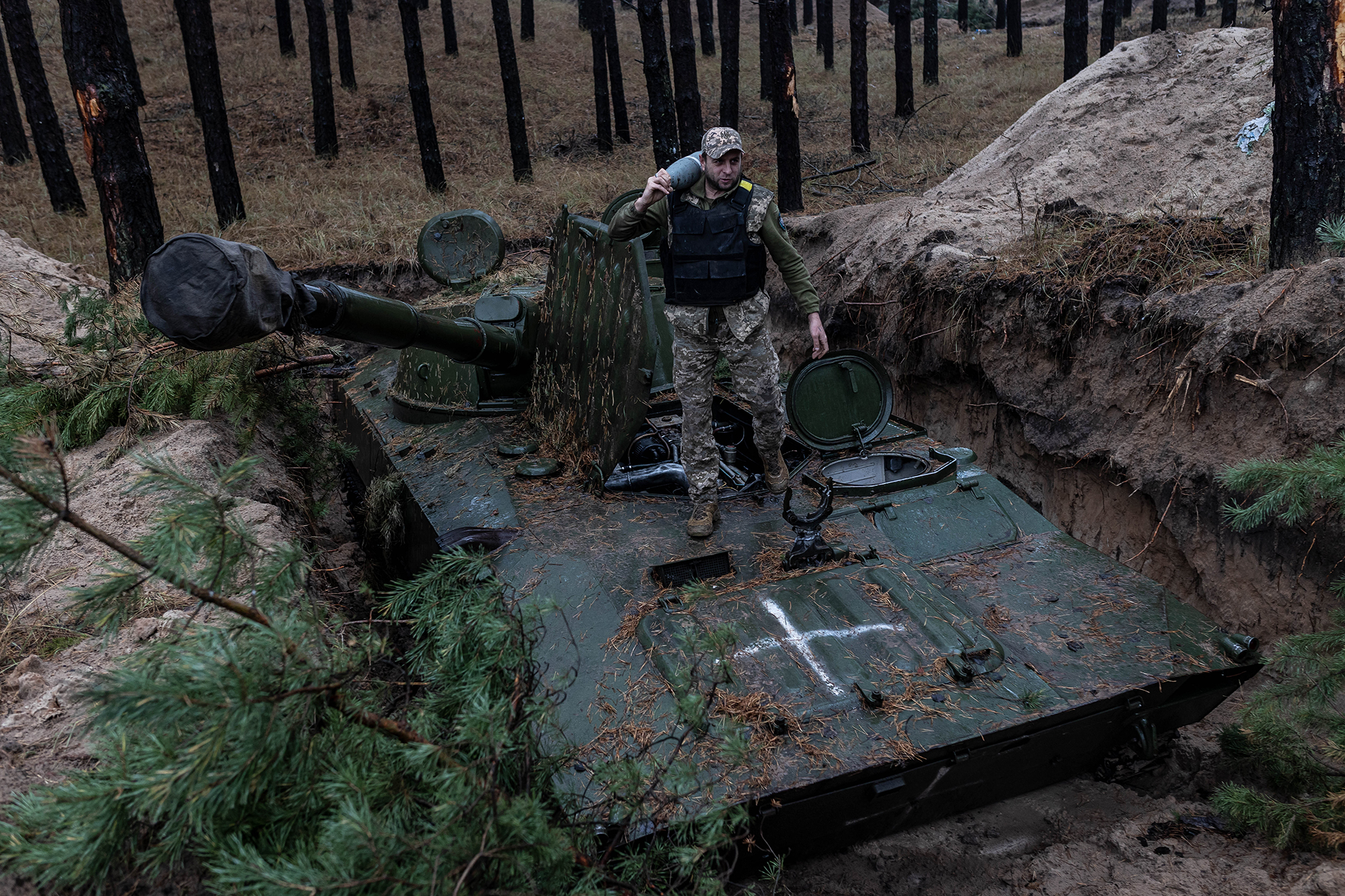 Bakhmut 2.0 for Putin and Ukraine's maneuvers on Dnipro bank: Frontline update